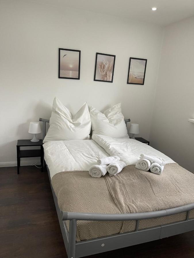 Wohnen Im Reihenhaus Auf Zeit In Luebeck Villa Ngoại thất bức ảnh