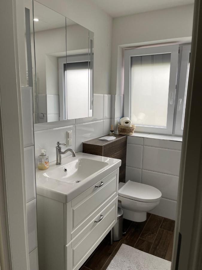 Wohnen Im Reihenhaus Auf Zeit In Luebeck Villa Ngoại thất bức ảnh